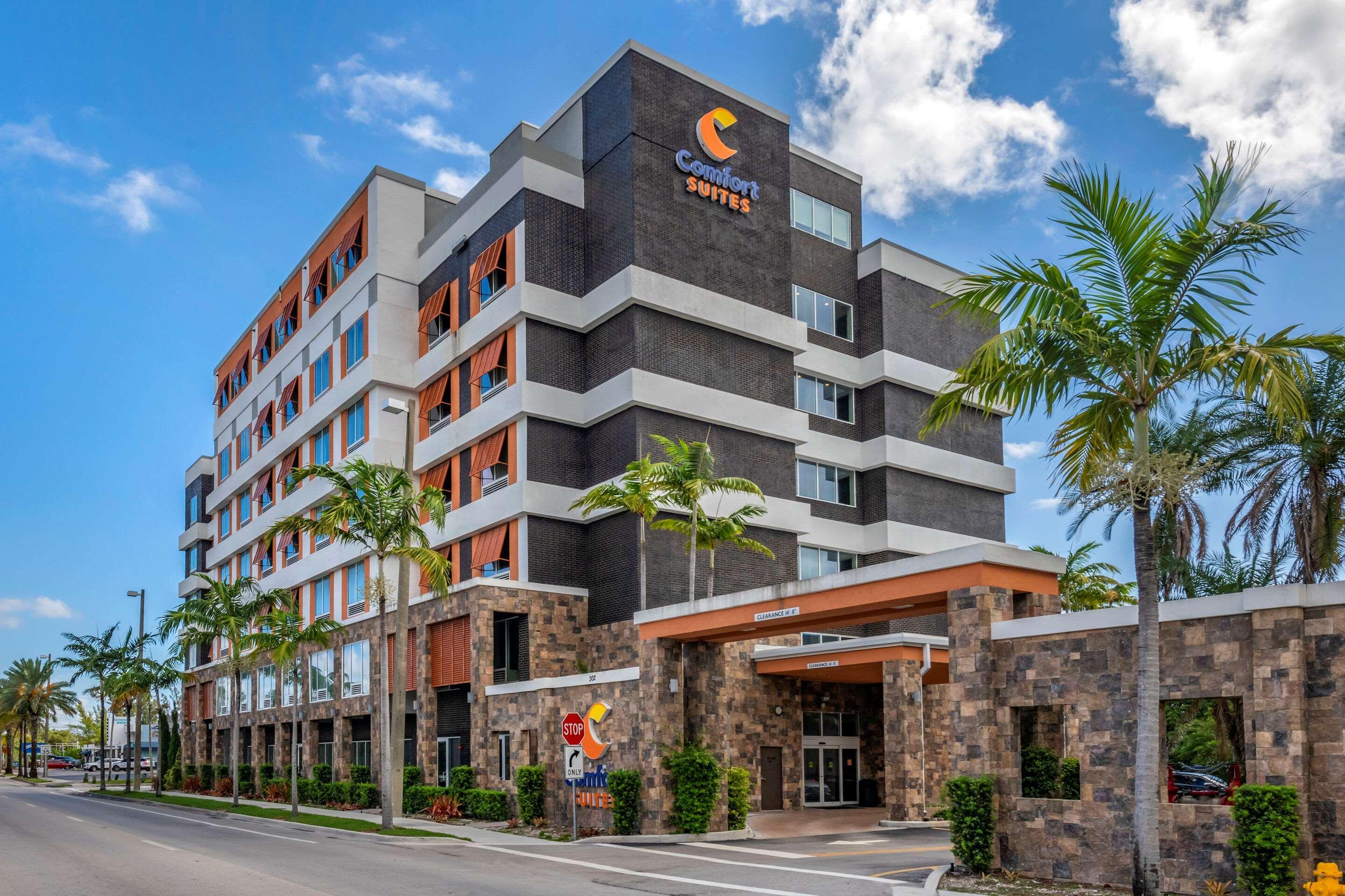 Comfort Suites Fort Lauderdale Airport & Cruise Port Dania Beach Exterior foto